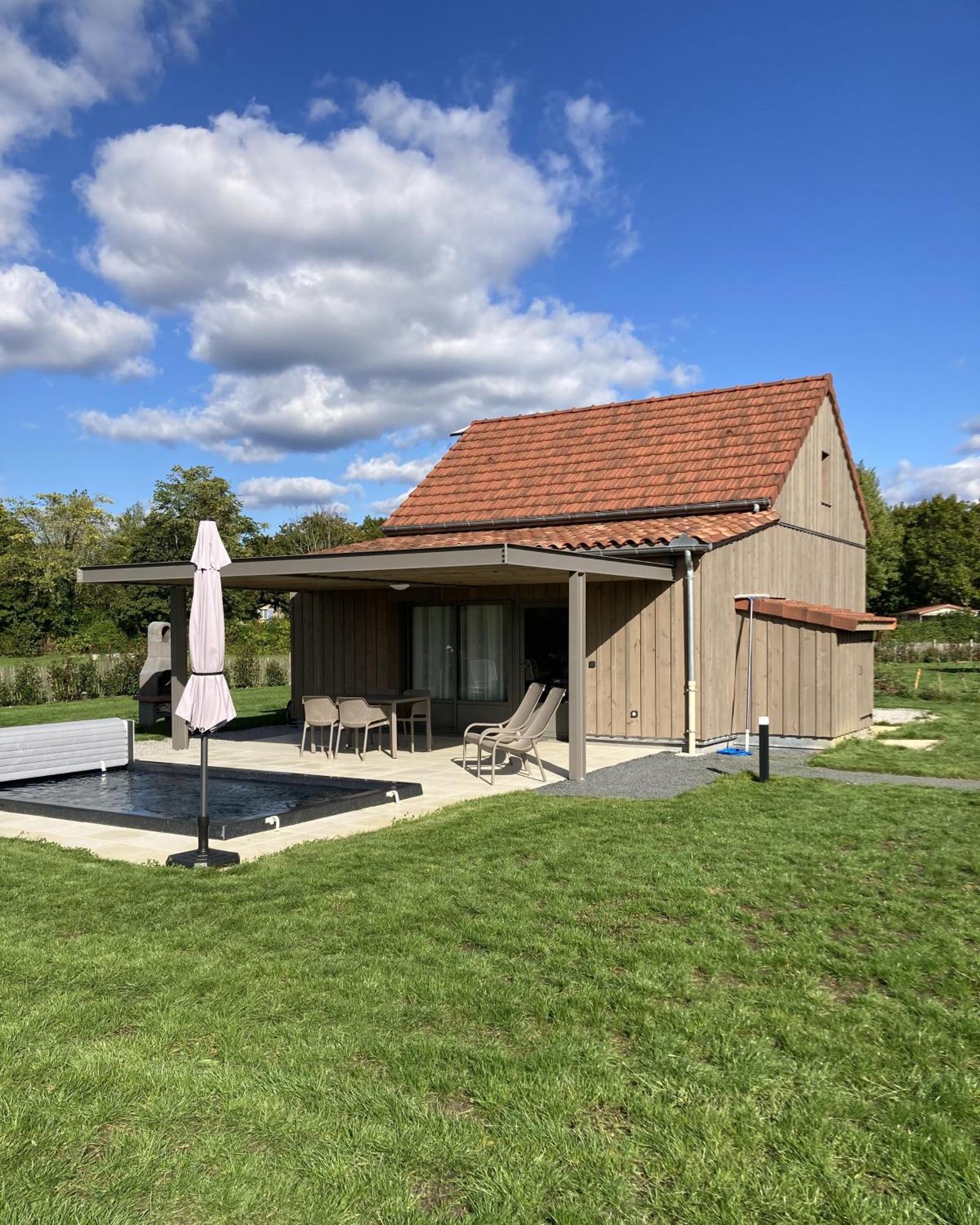 La Plaine Aux Etoiles - Maison Individuelle Avec Piscine Balneo Privative Et Jardin 돔므 외부 사진